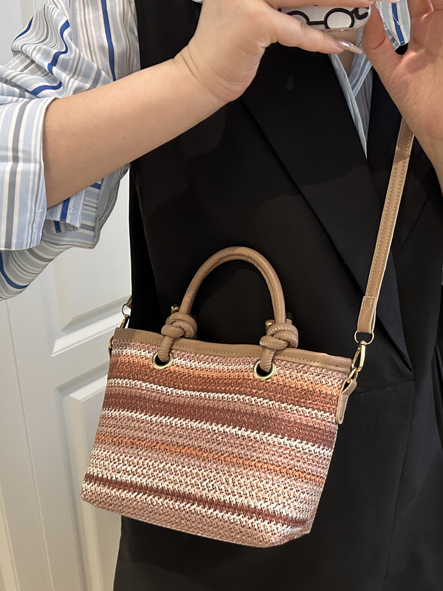 Women Handheld Bags - Borsa a mano intrecciata da donna,